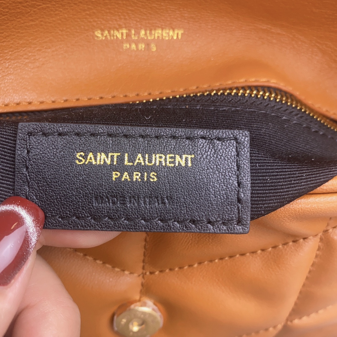 Y51 PUFFER IN LEATHER ORANGE 23 X 15.5 X 5.8 CM