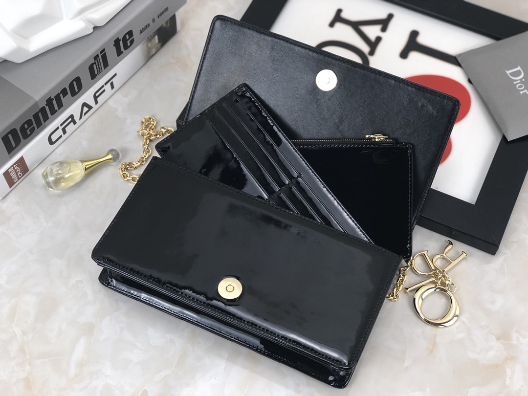 Lady D10r Pouch Black Patent Cannage Calfskin 8.5 x 4.5 x 1 inches