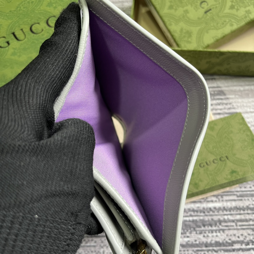 Gvc*1 Script Zip-Around Wallet gray 14 x 18.5 x 3cm