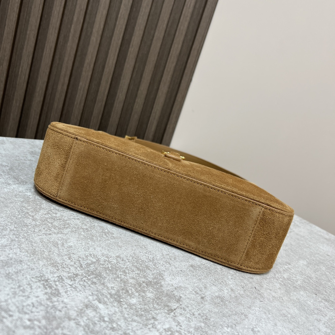 Y51 LE 5 À 7 IN SUEDE BROWN 9 X 6.3 X 2.5 INCHES