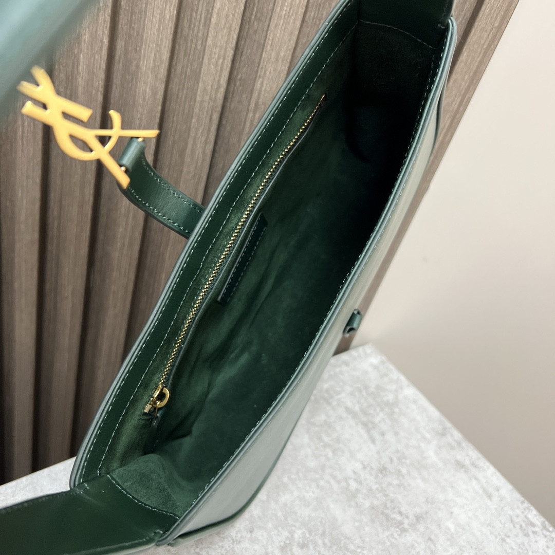 Y51 LE 5 À 7 IN SMOOTH LEATHER VERT FONCE 9 X 6.3 X 2.5 INCHES