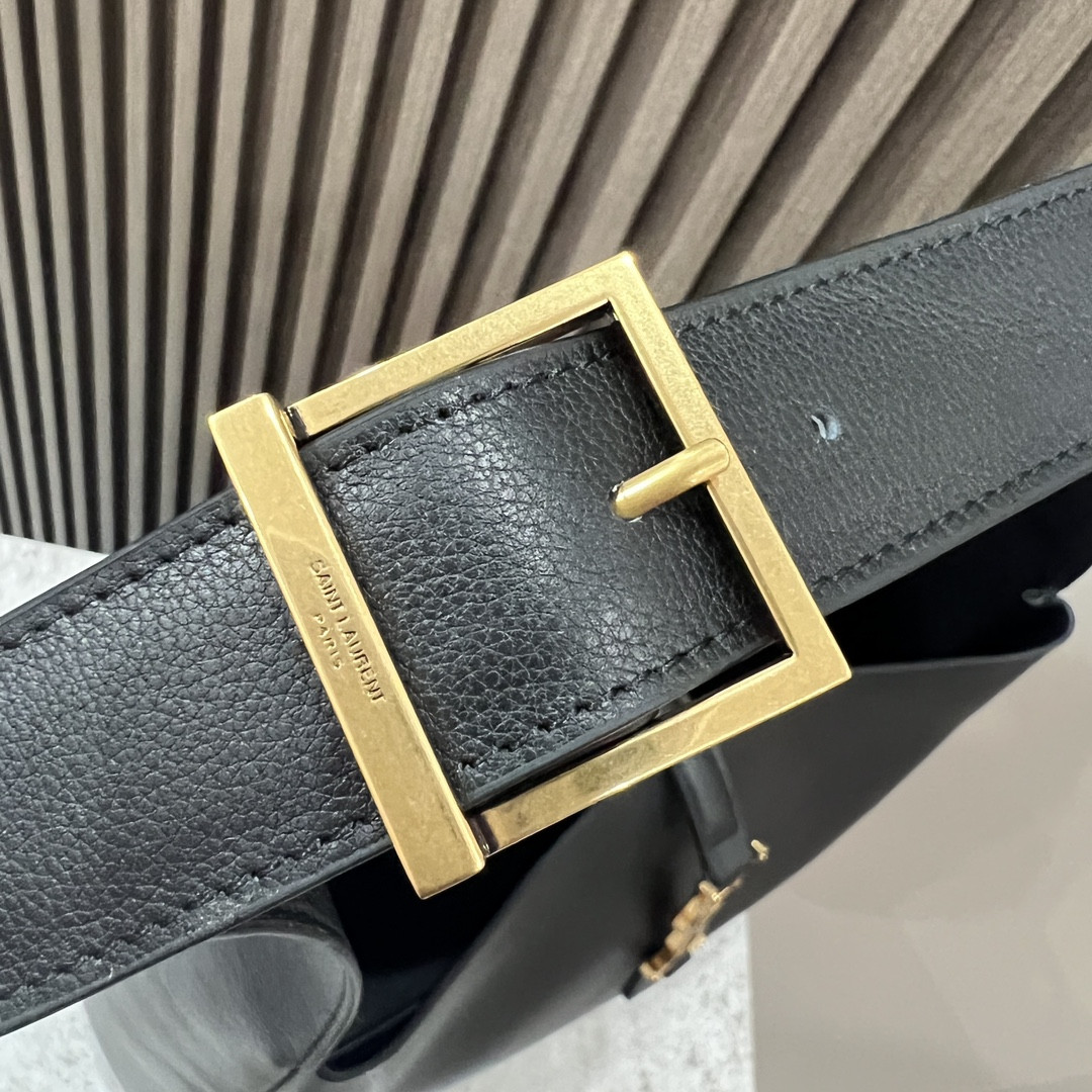 Y51 LE 5 À 7 S*pPLE LARGE IN SMOOTH LEATHER BLACK 11.8" X 11" X 4.3"