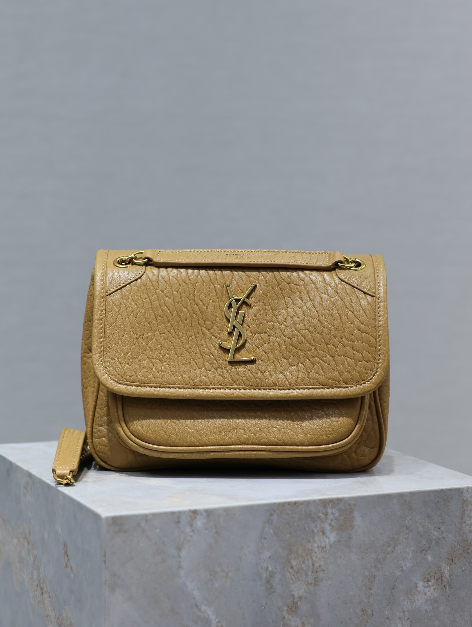 Y51 NIKI BABY IN VINTAGE LEATHER DARK CORK 8.2 X 6 X 2.9 INCHES