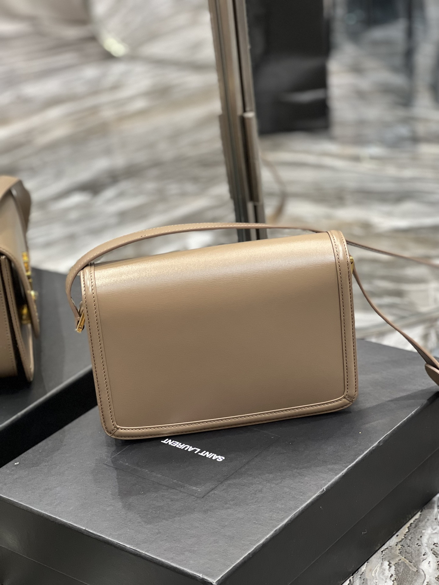 Y51 SOLFERINO MEDIUM SATCHEL IN BOX Sa1nt Lau*nt PINK 9.1 X 6.3 X 2.4 INCHES