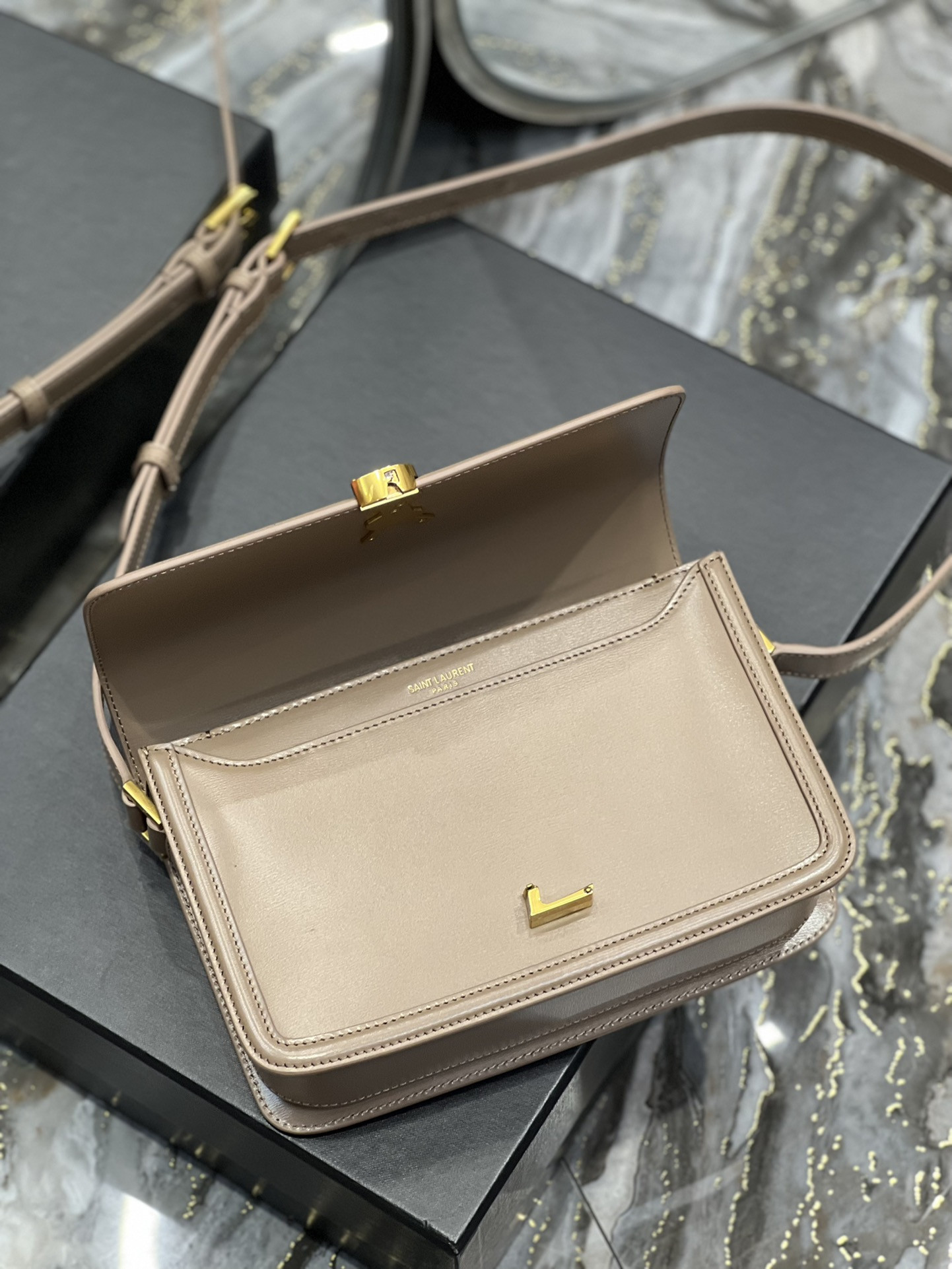 Y51 SOLFERINO MEDIUM SATCHEL IN BOX Sa1nt Lau*nt PINK 9.1 X 6.3 X 2.4 INCHES