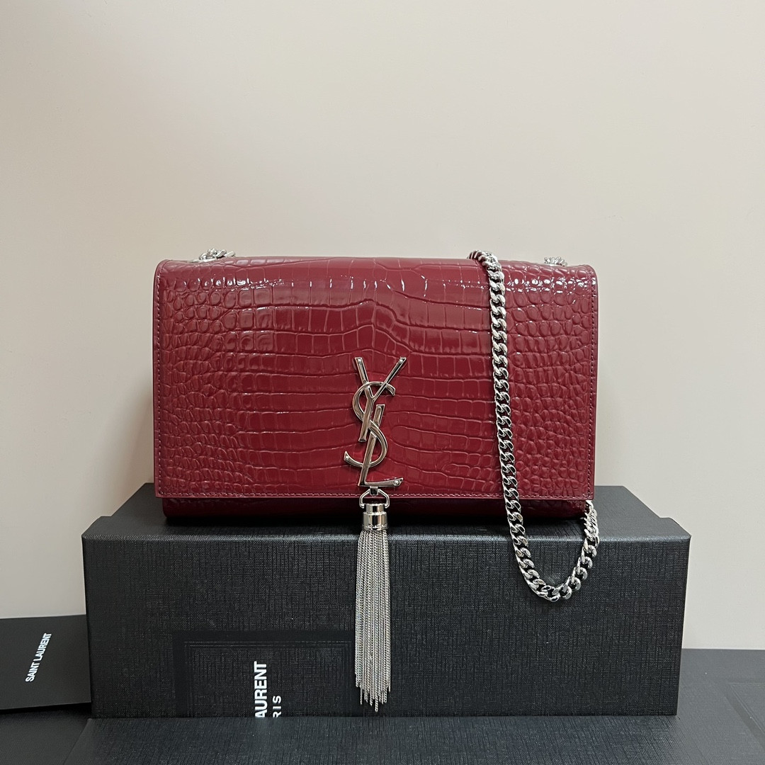 Y51 KATE MEDIUM TASSEL IN CROCODILE-EMBOSSED LEATHER RED 9.4 X 5.7 X 2.1 INCHES