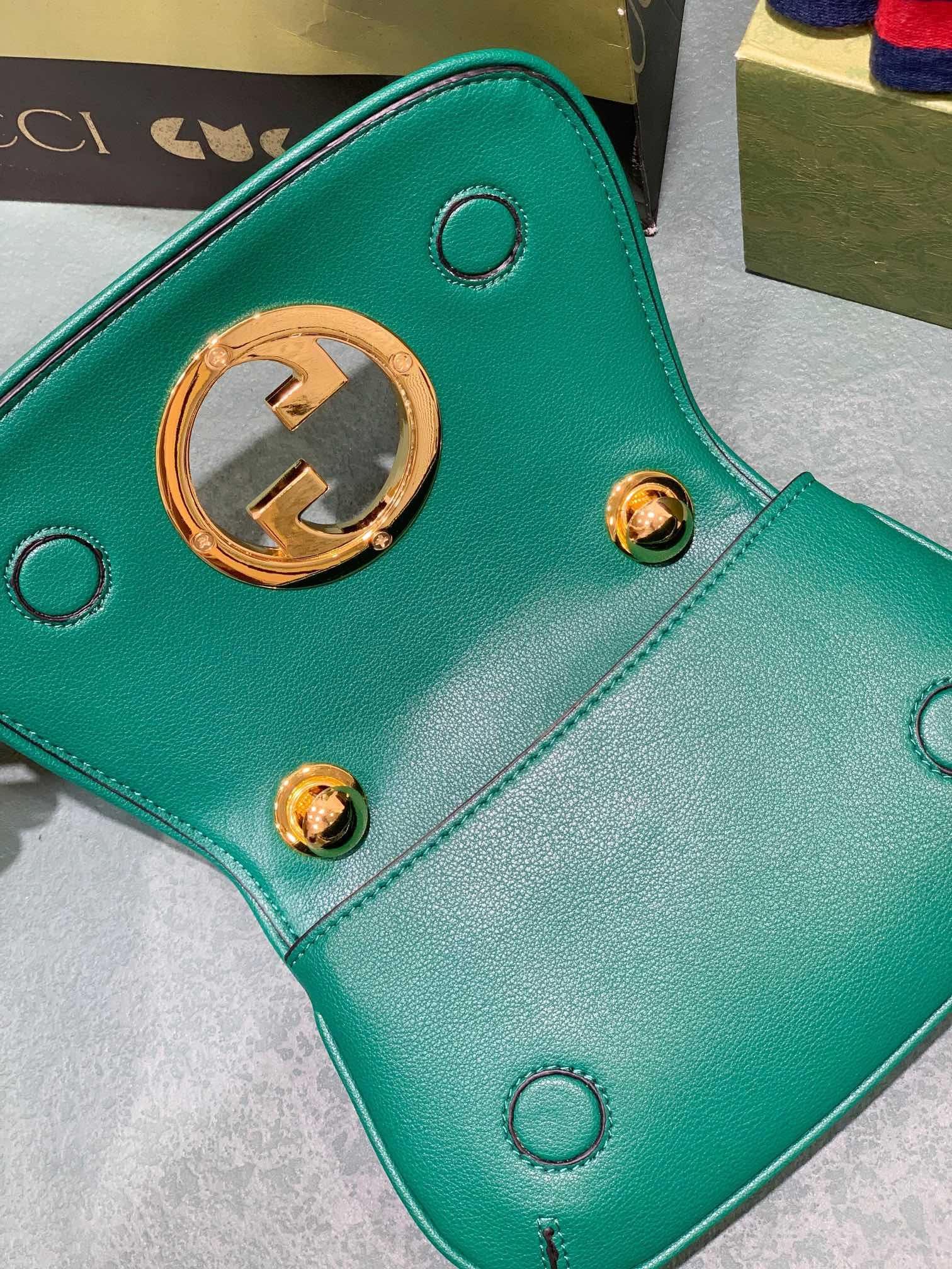 Gvc*1 BLONDIE MINI BAG GREEN 8.7"W x 5.1"H x 2.2"D