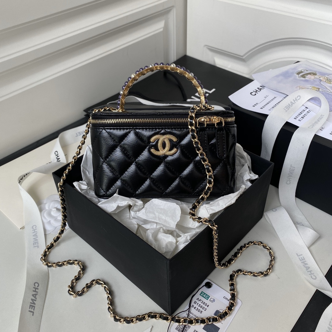 Ch**el 24P CHAIN LEATHER SQUARE BOX SHOULDER BAG 16x10x8cm