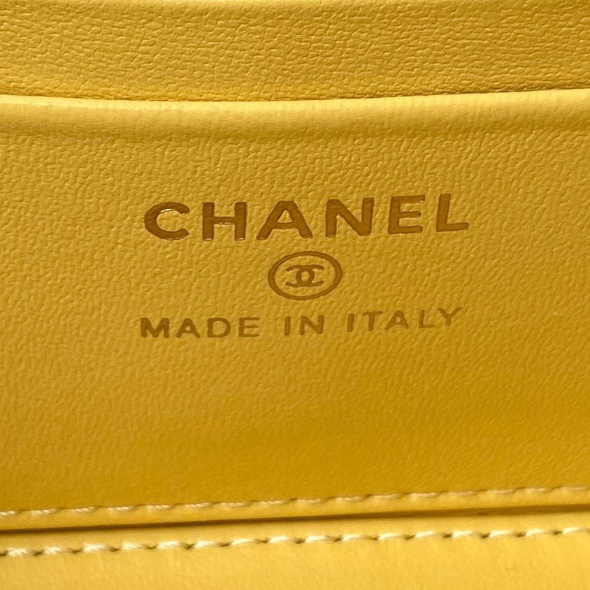 Ch**el 24P CHAIN LEATHER SQUARE BOX SHOULDER BAG YELLOW 16x10x8cm