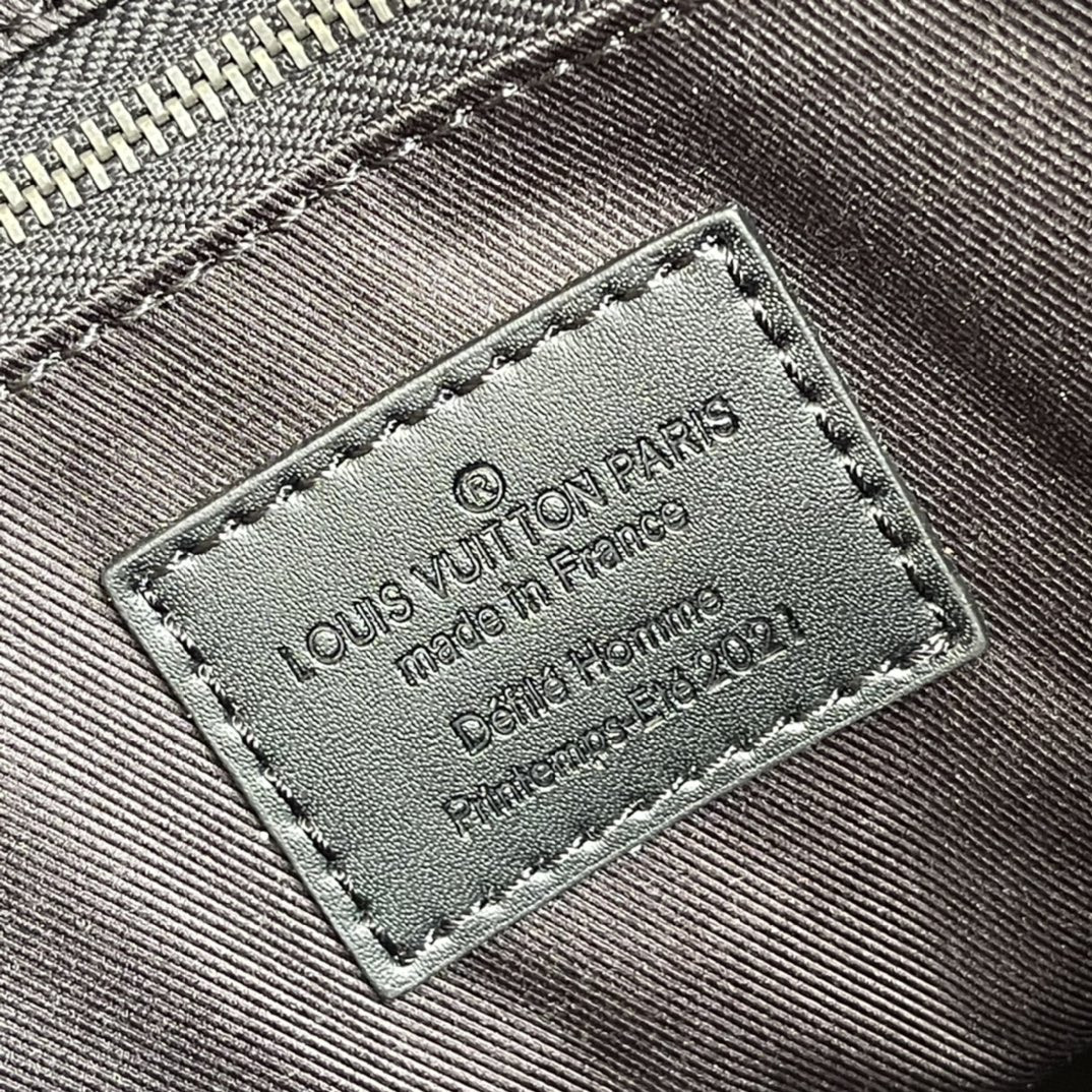 LV Sac Plat M45667 36 x 36 x 9 cm