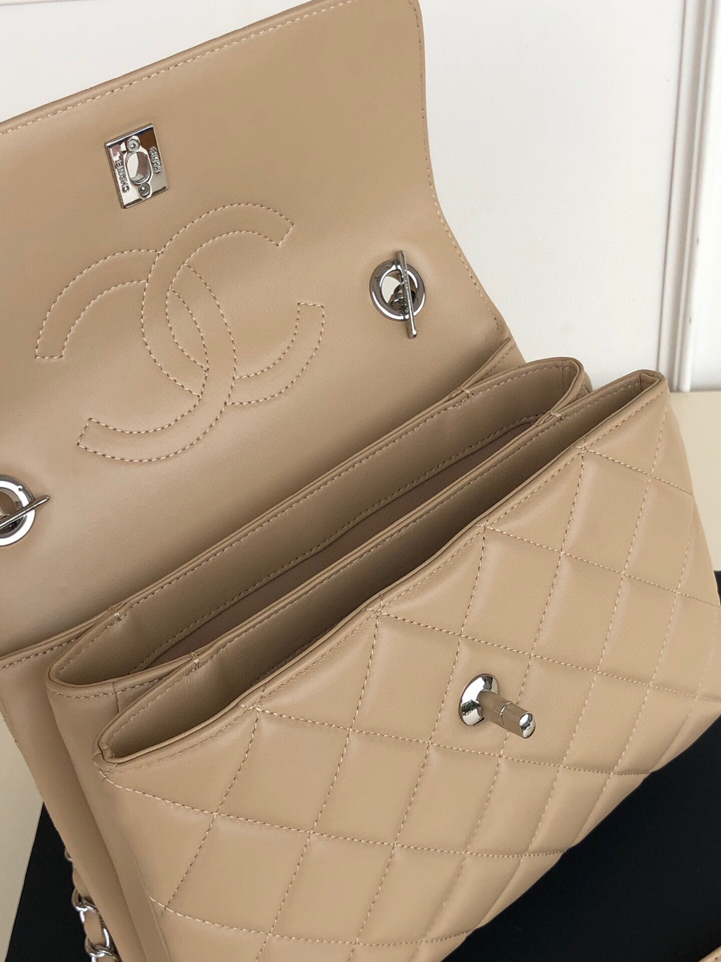 Ch**el FLAP BAG WITH TOP HANDLE 6.6 × 9.8 × 4.7 in
