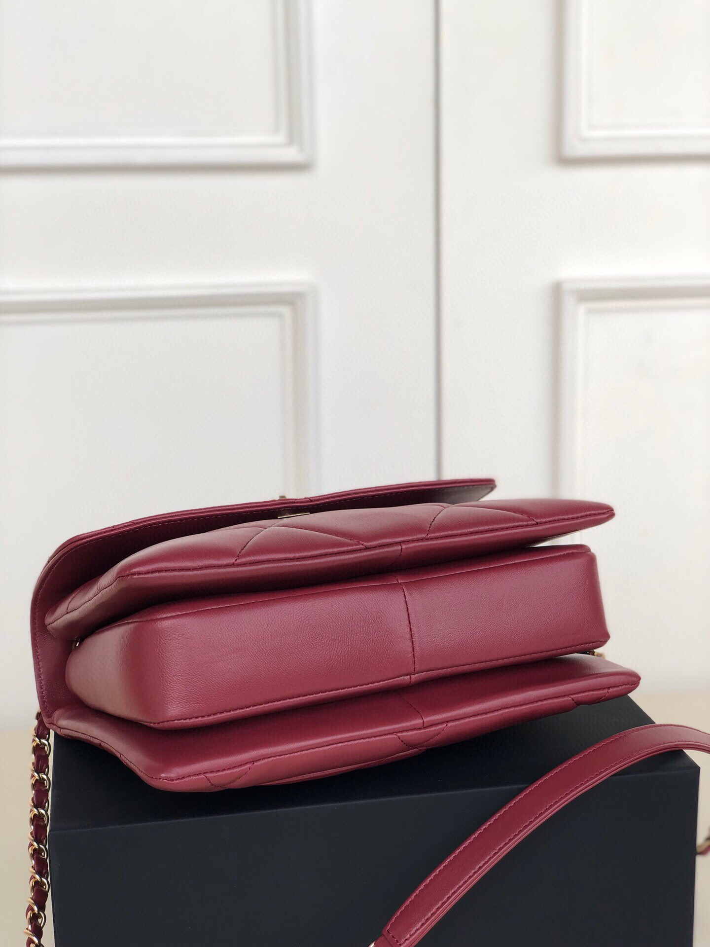 Ch**el FLAP BAG WITH TOP HANDLE 6.6 × 9.8 × 4.7 in