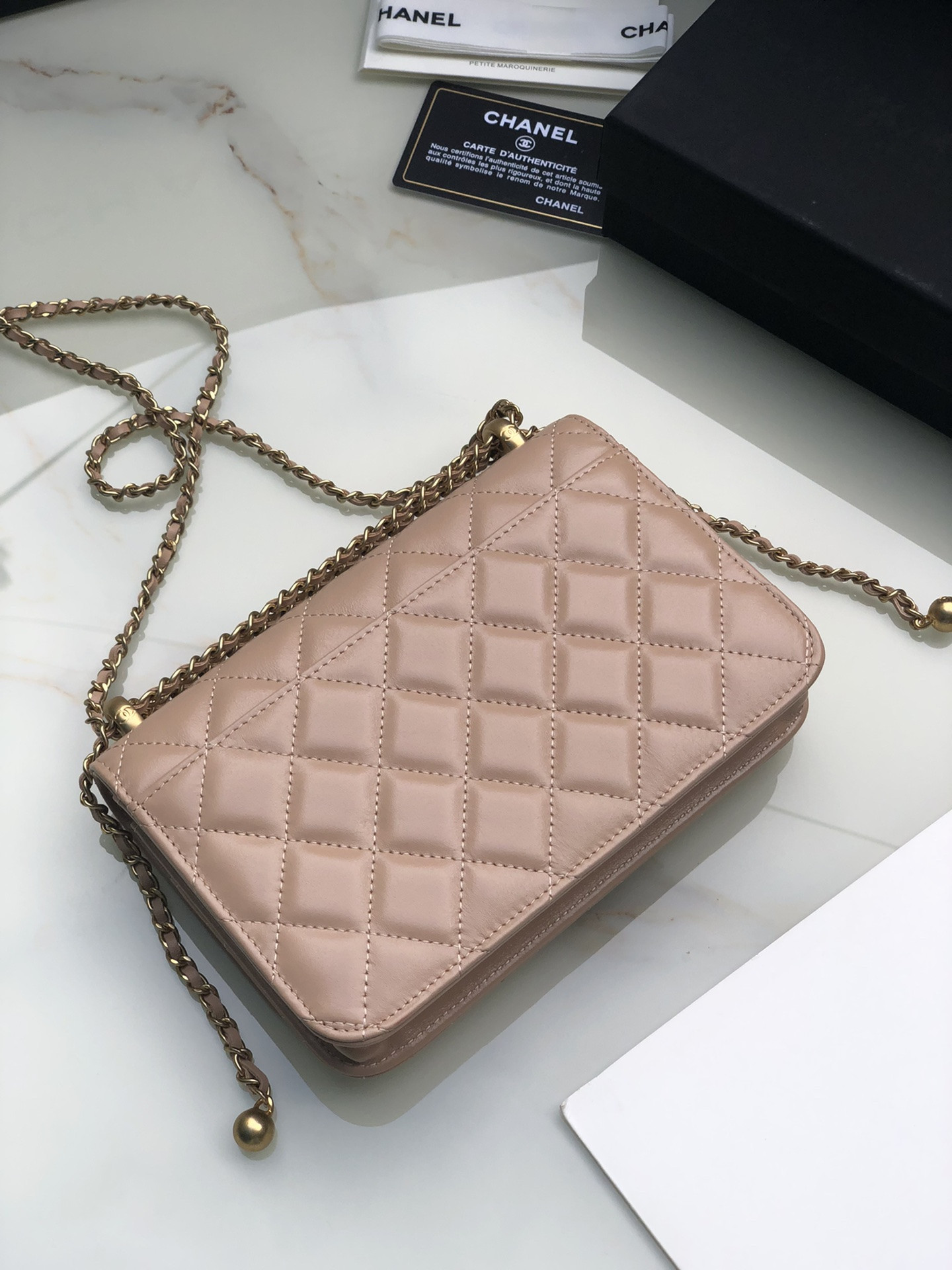Ch**el CLASSIC WALLET ON CHAIN Pink 4.8 × 7.5 × 1.4 in