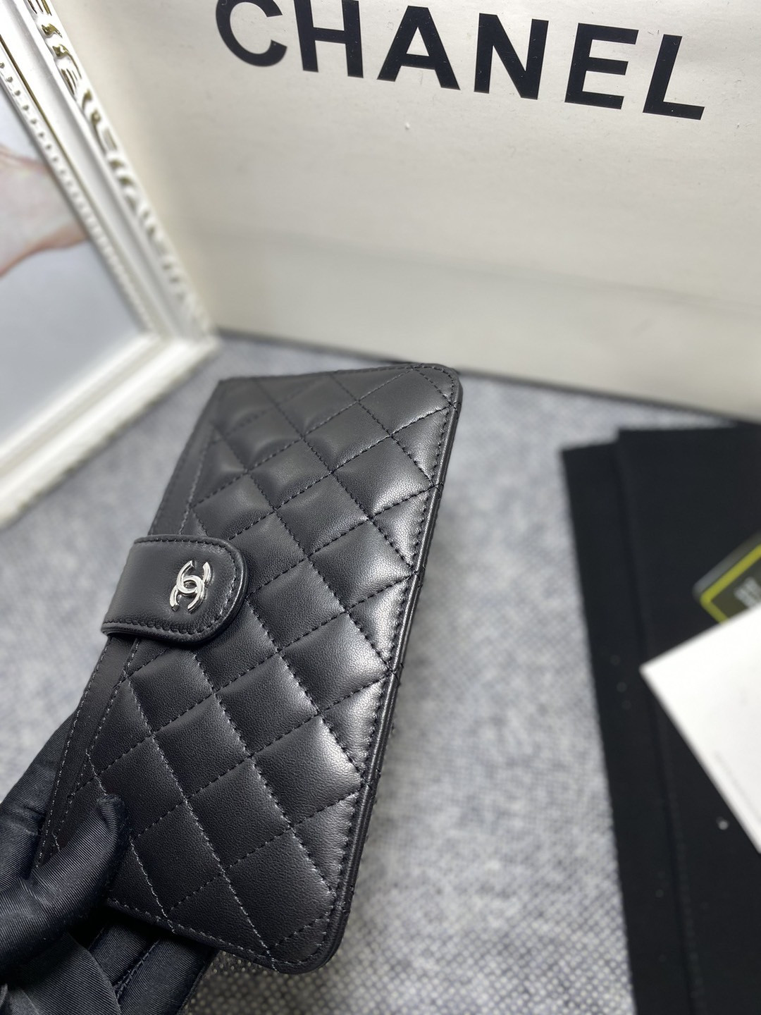 Ch**el CARD HOLDER 15-10cm