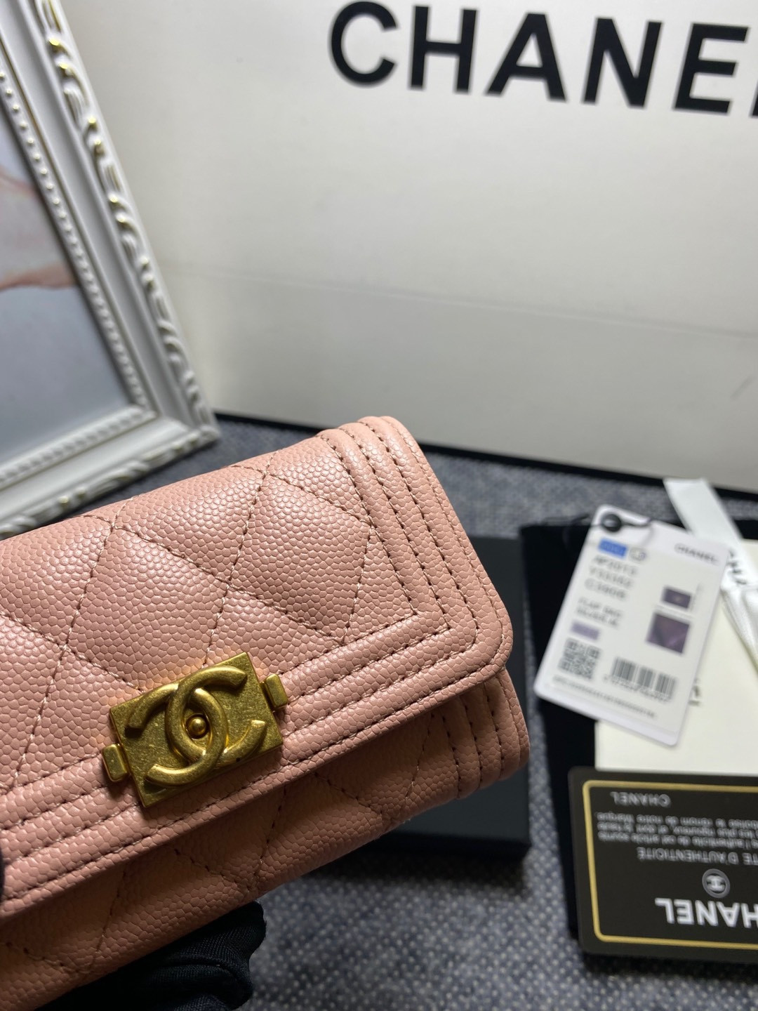 Ch**el FLAP WALLET 12-7CM