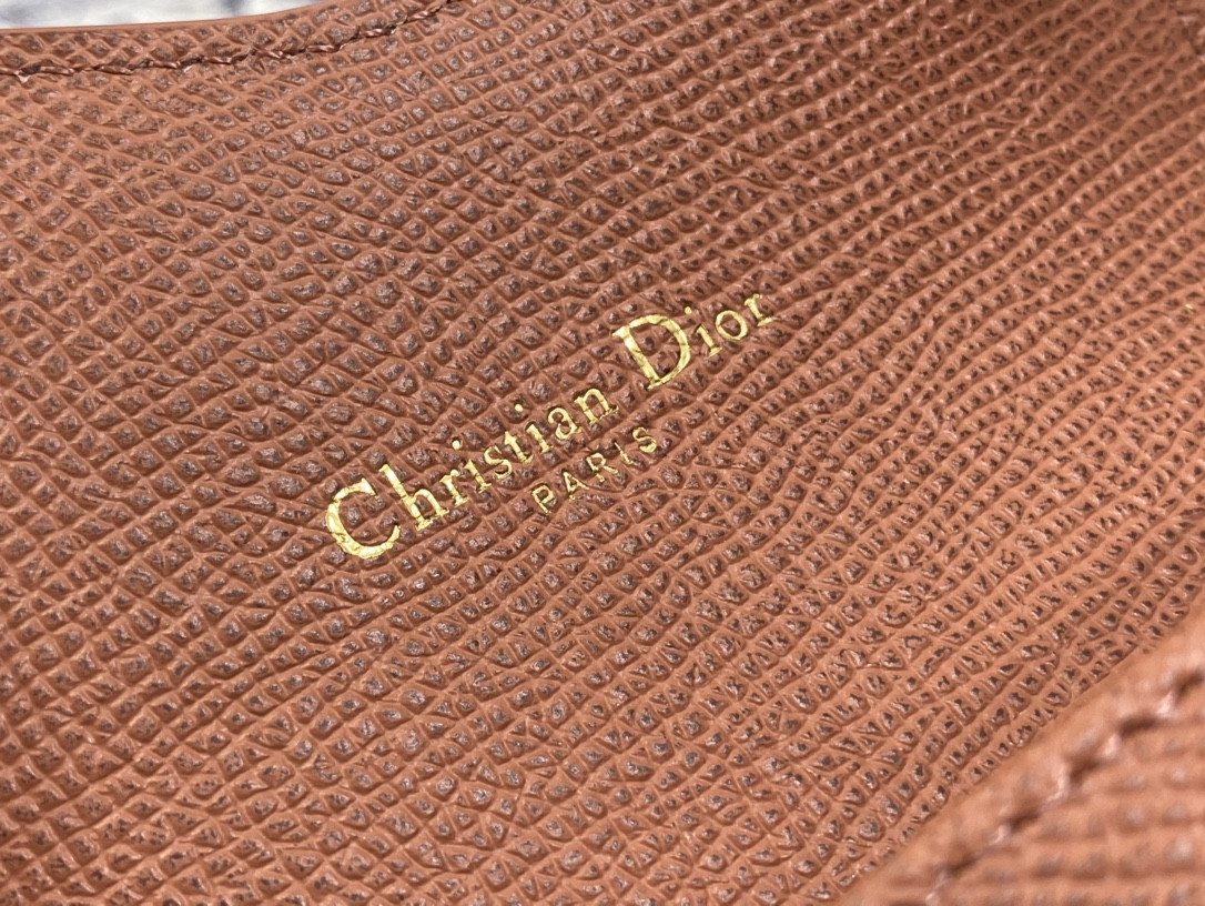D10r CARD HOLDER 12-10-5CM