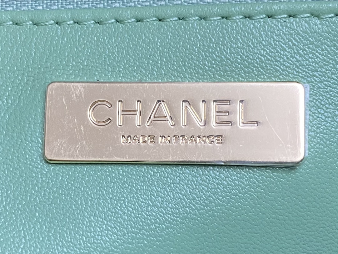 Ch**el SHOPPING BAG Shiny Lambskin & Gold-Tone Metal Light green 35x39x8cm