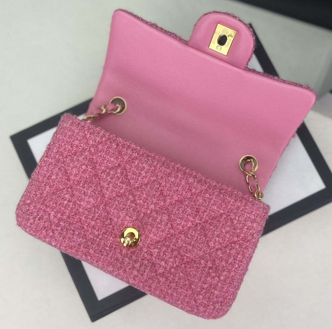 Ch**el MINI CLASSIC 11.12 HANDBAG Tweed & Gold-Tone Metal 4.7 × 7.8 × 2.3 in