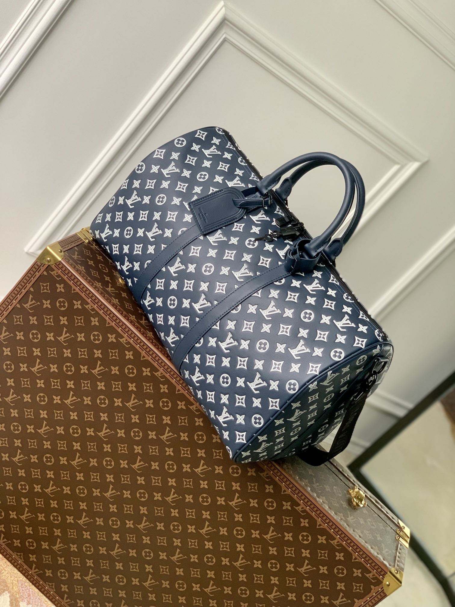 LV Keepall Bandoulière 50  19.7 x 11.4 x 9.1 inches