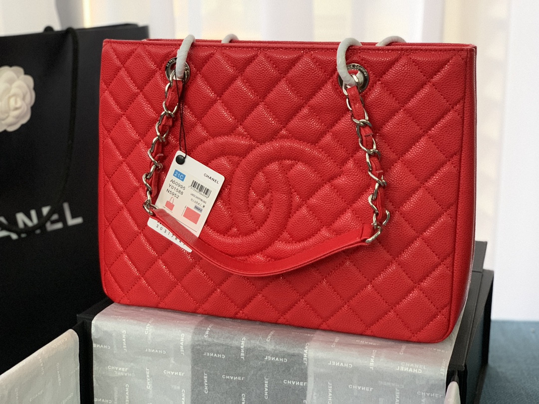 Ch**el GST CAVIAR LEATHER HARDWARE 24X33X13CM