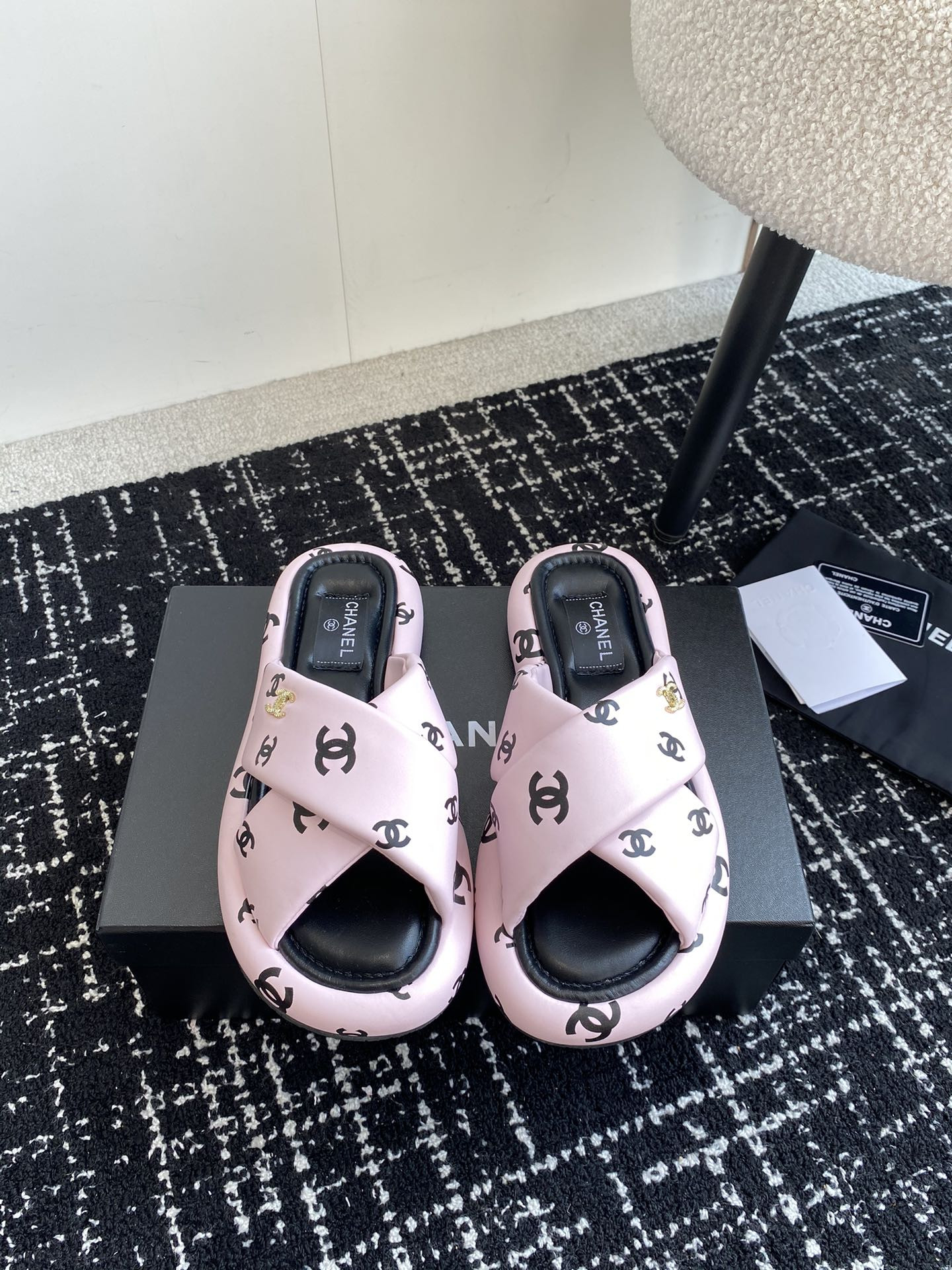 UA Ch**el SLIPPERS