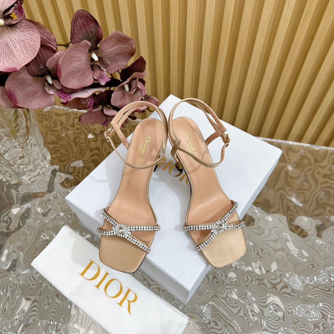 UA D10r Slingback Pump