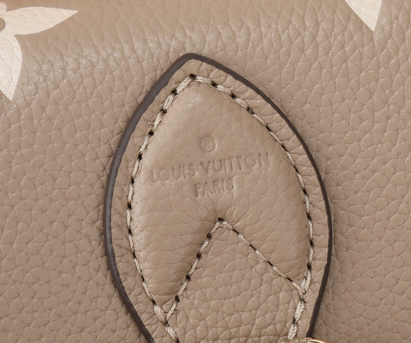 LV Nano Diane M83300 7.5 x 4.1 x 2.4 in