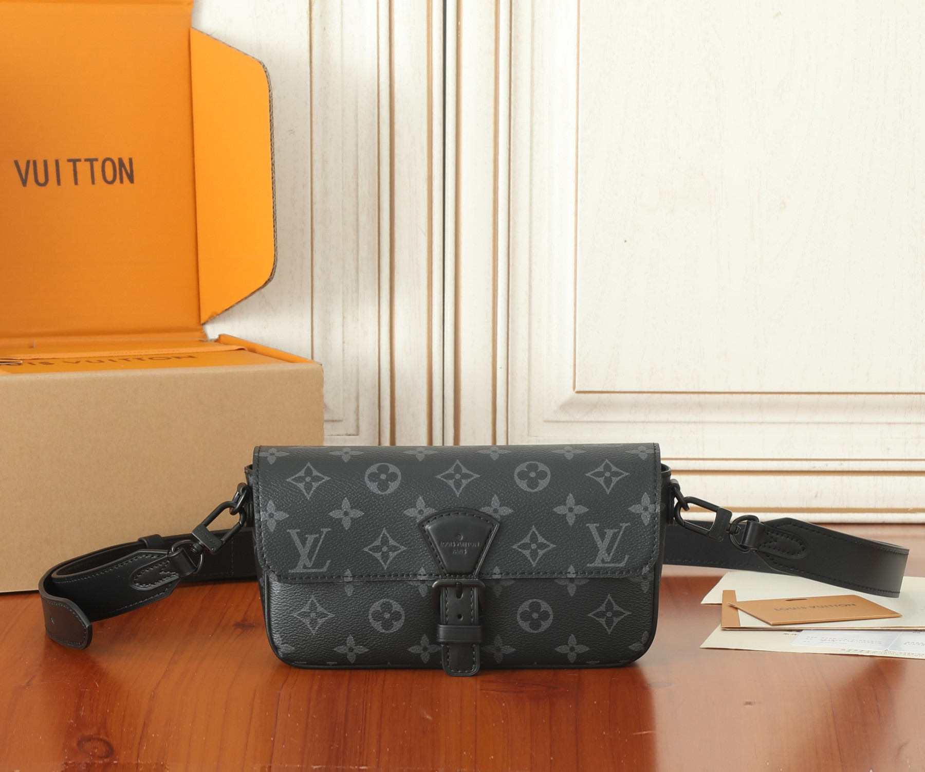 LV Montsouris Wearable Wallet M83567 8.7 x 4.7 x 2.4 in