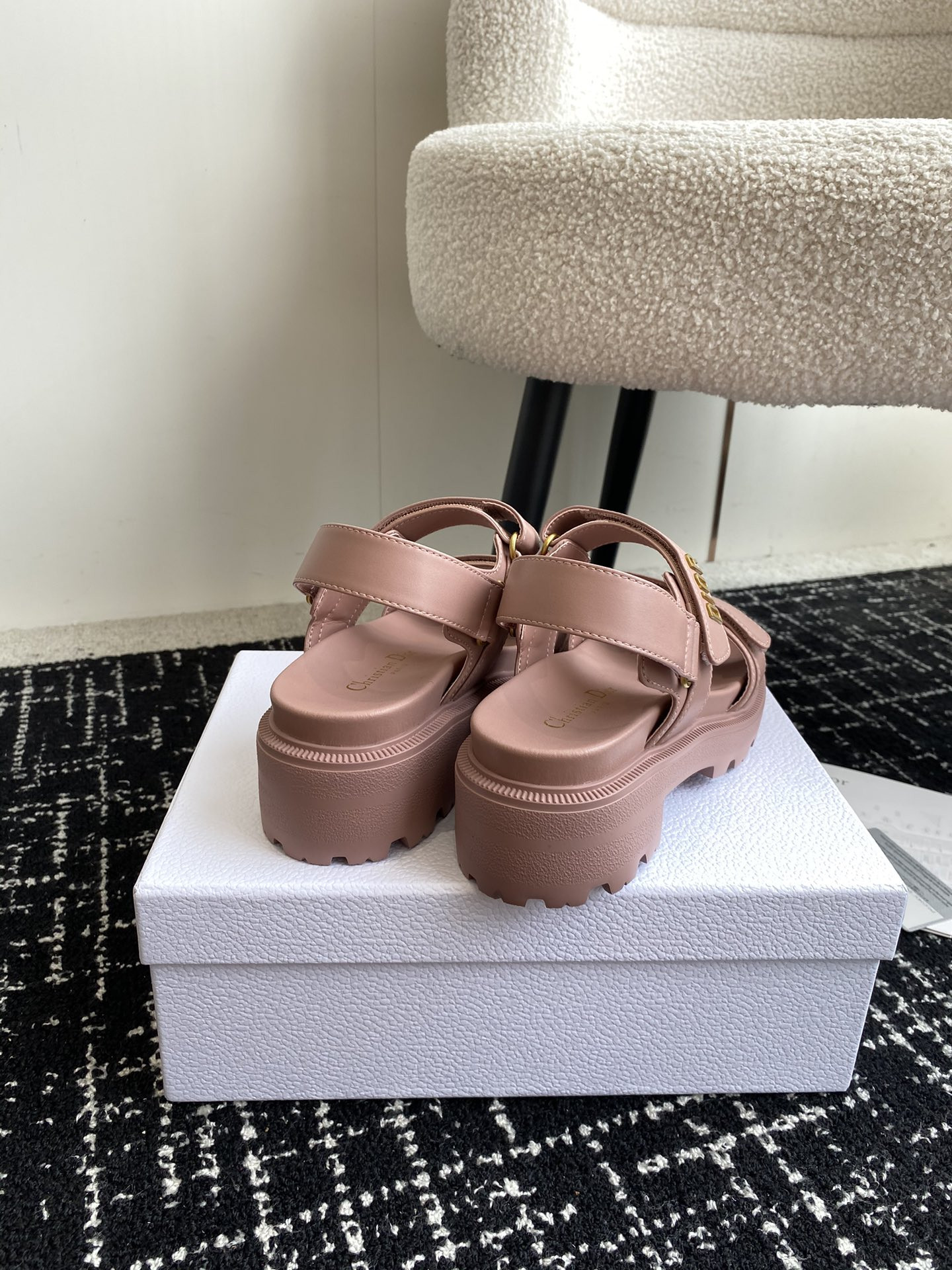 UA D10ract Platform Sandal