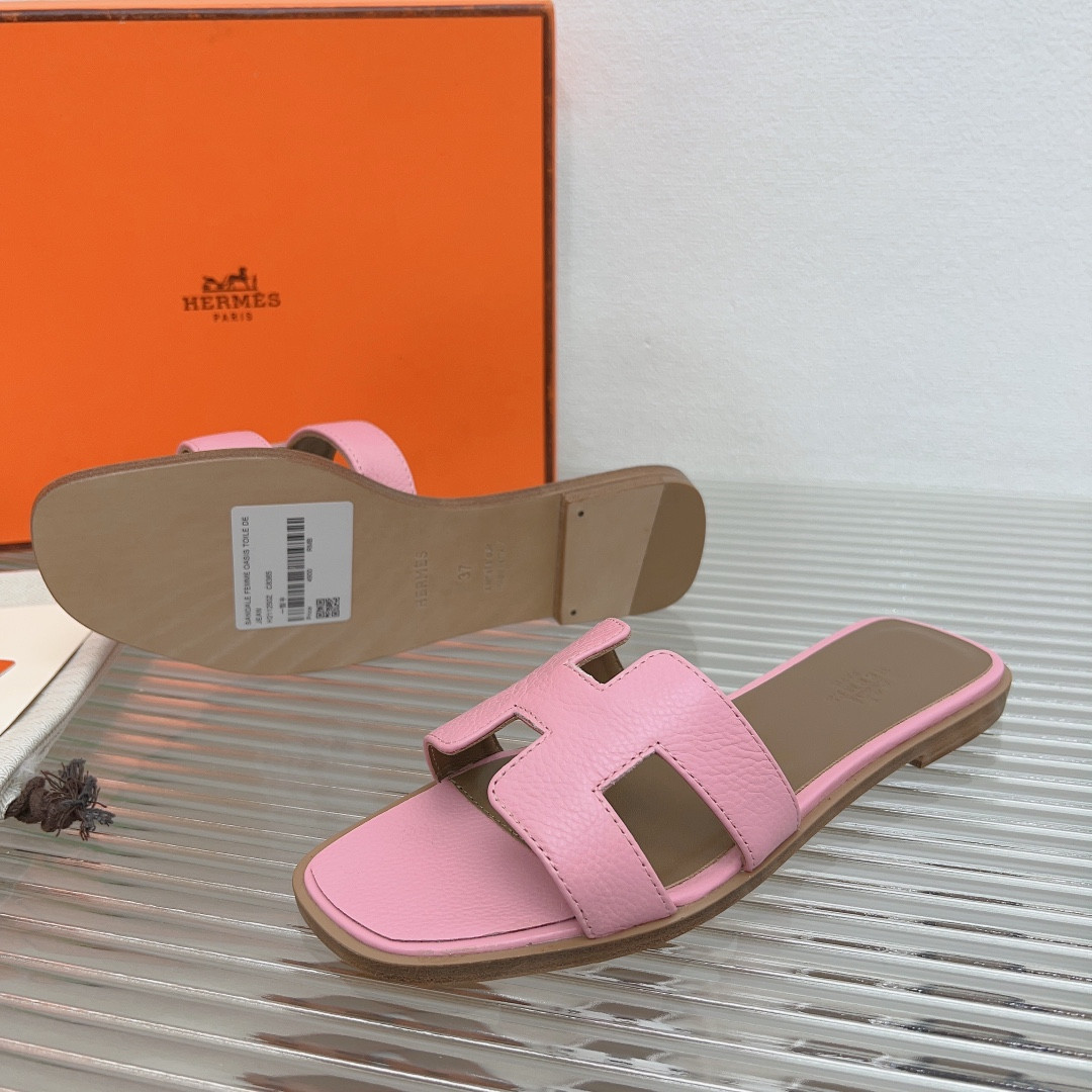 UA H**me5 Oran sandal