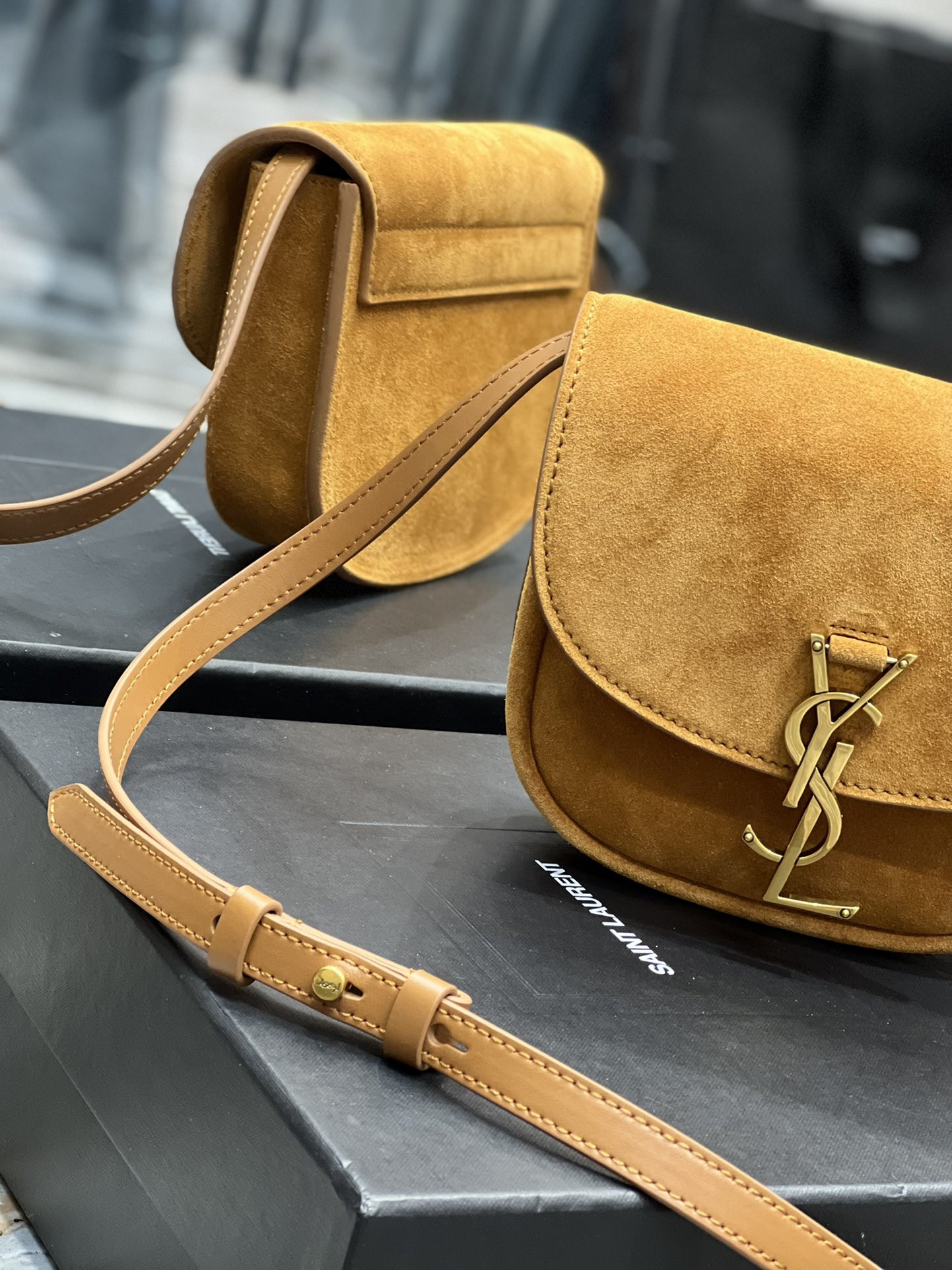 Y51 KAIA SMALL SATCHEL IN SMOOTH LEATHER 7.2 X 6.1 X 2.1 INCHES