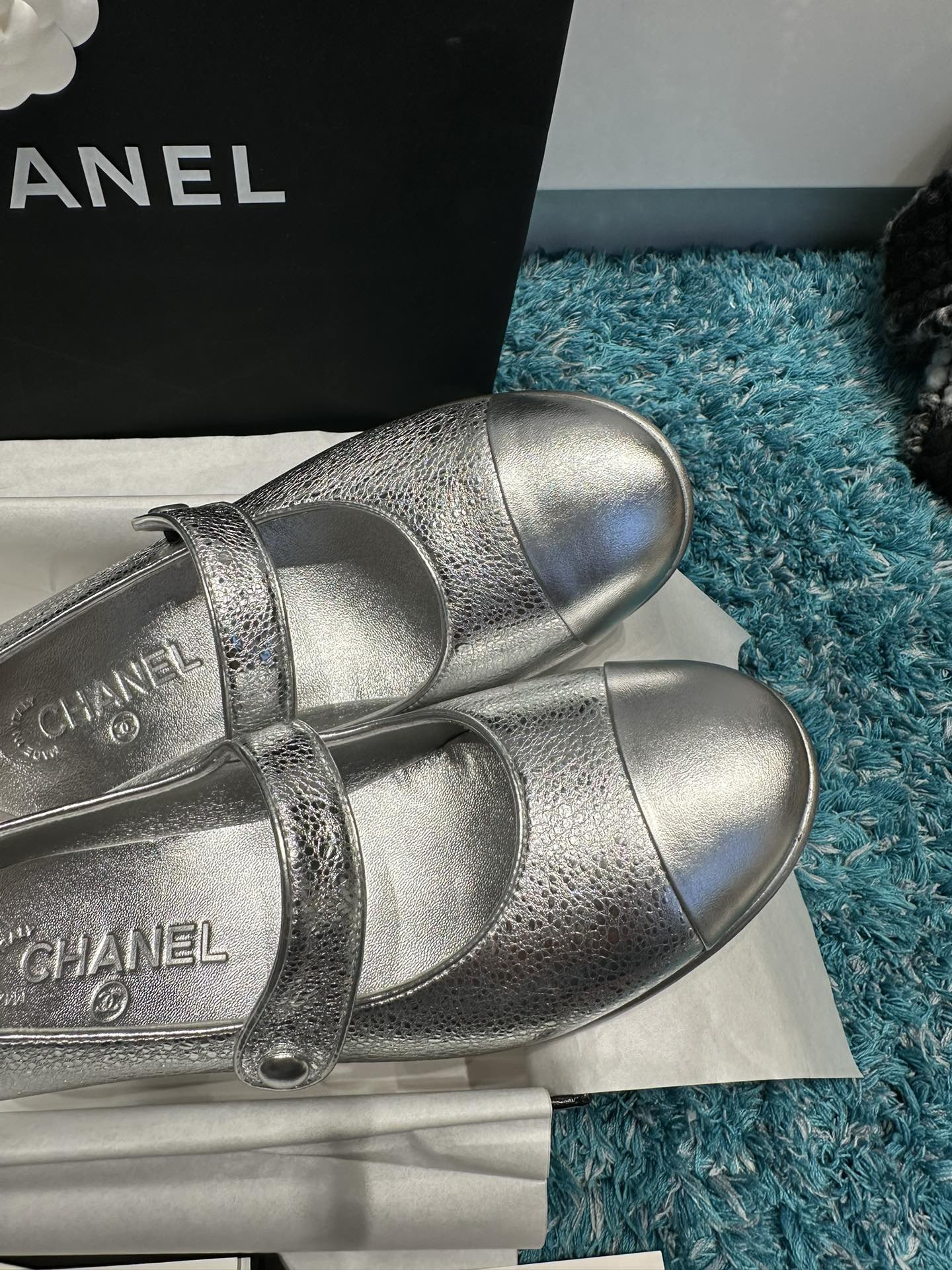 UA Ch**el MARY JANES Pump
