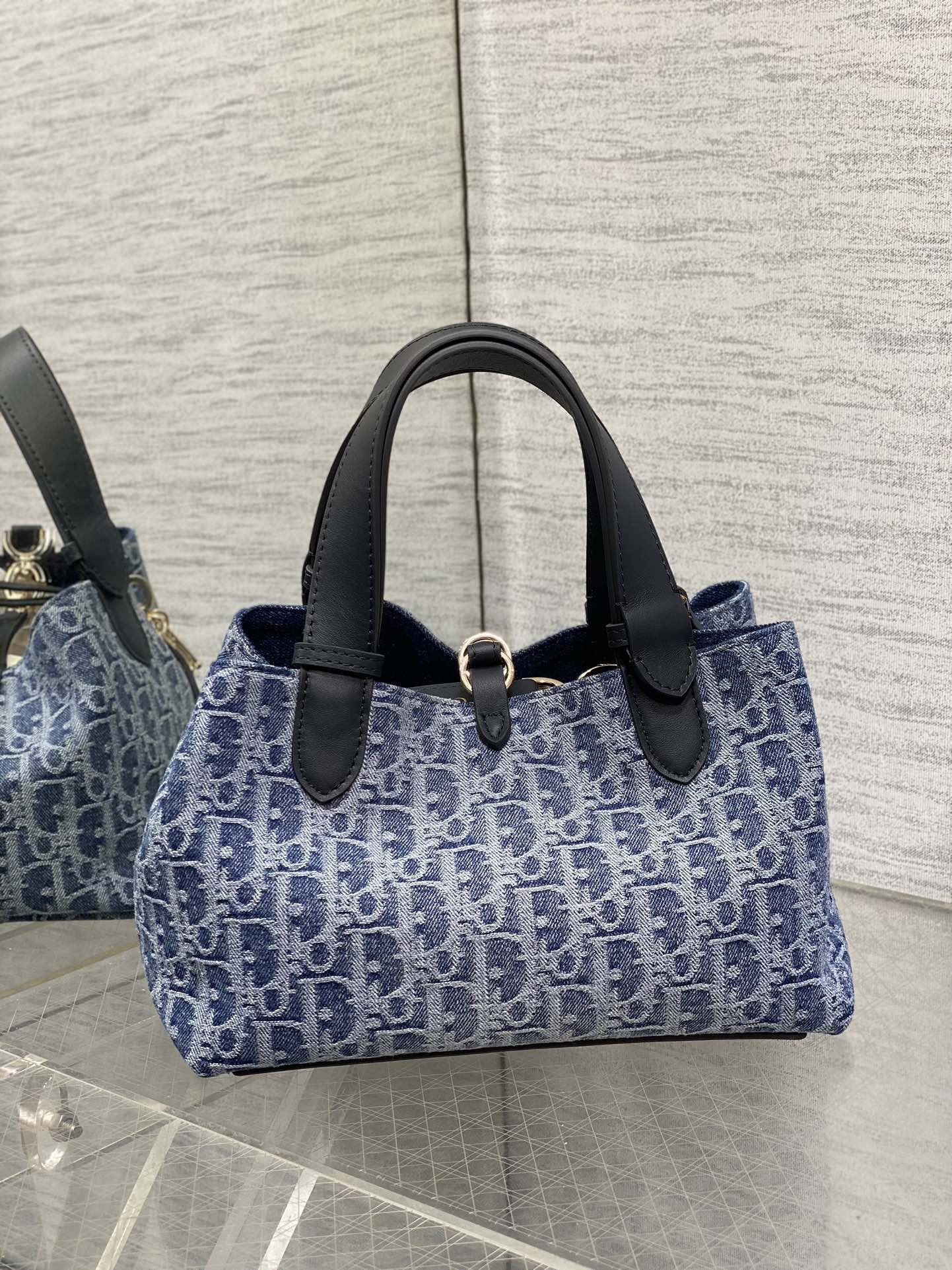 small d10r toujours bag blue De*1m d10r oblique jacquard 23 x15 x15cm