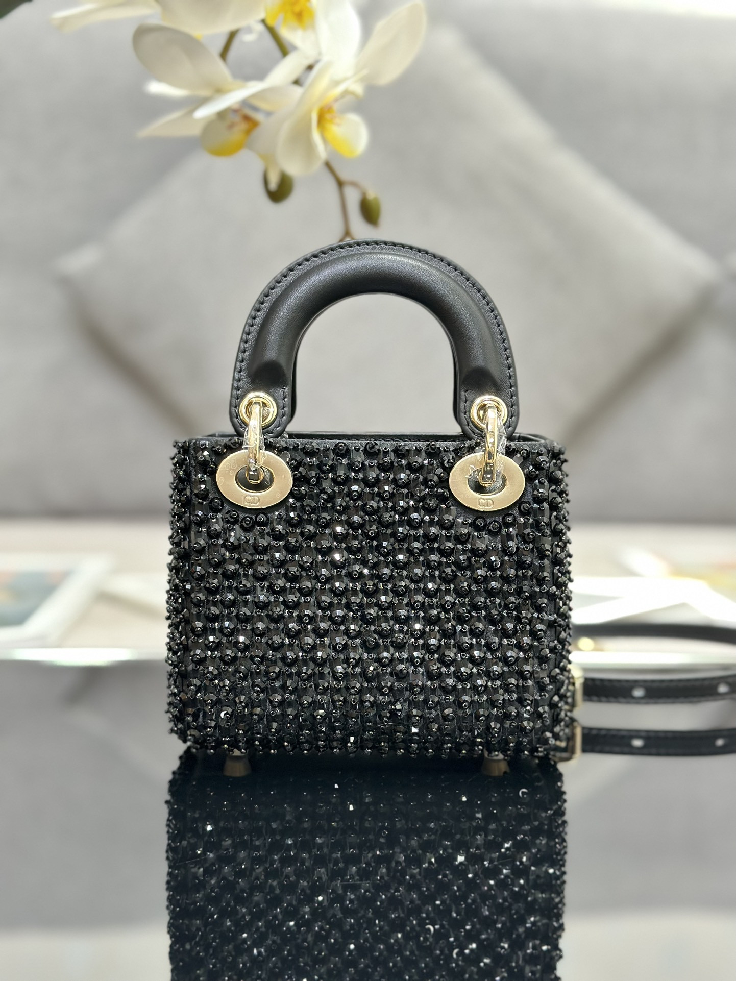 Lady D10r Ultra-Mini Embroidered Micro-Beads 12 x 10.2 x 5 cm