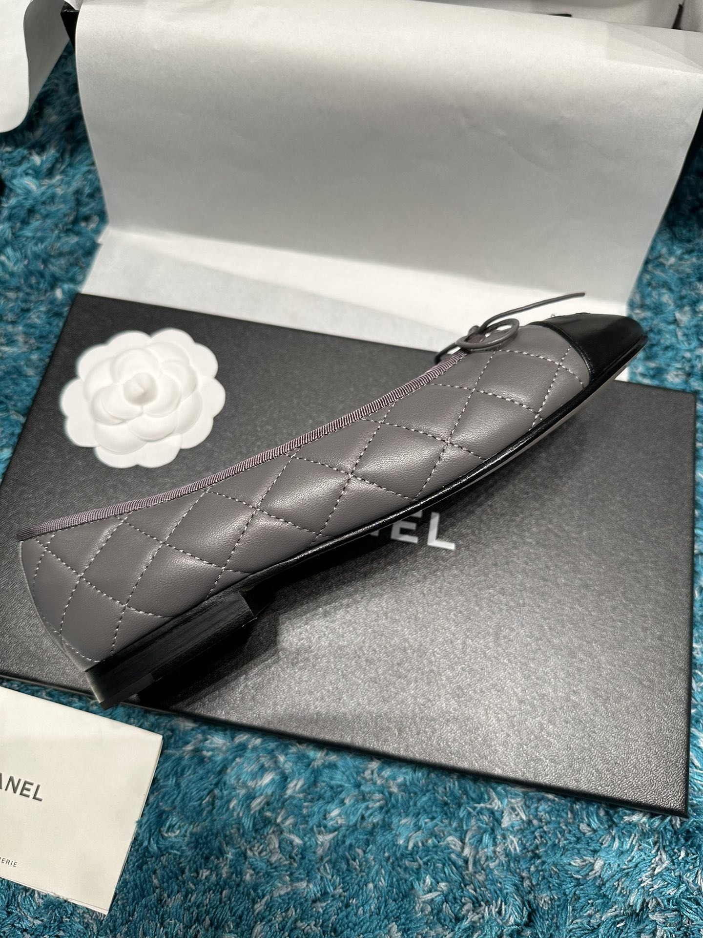 UA Ch**el BALLET FLATS
