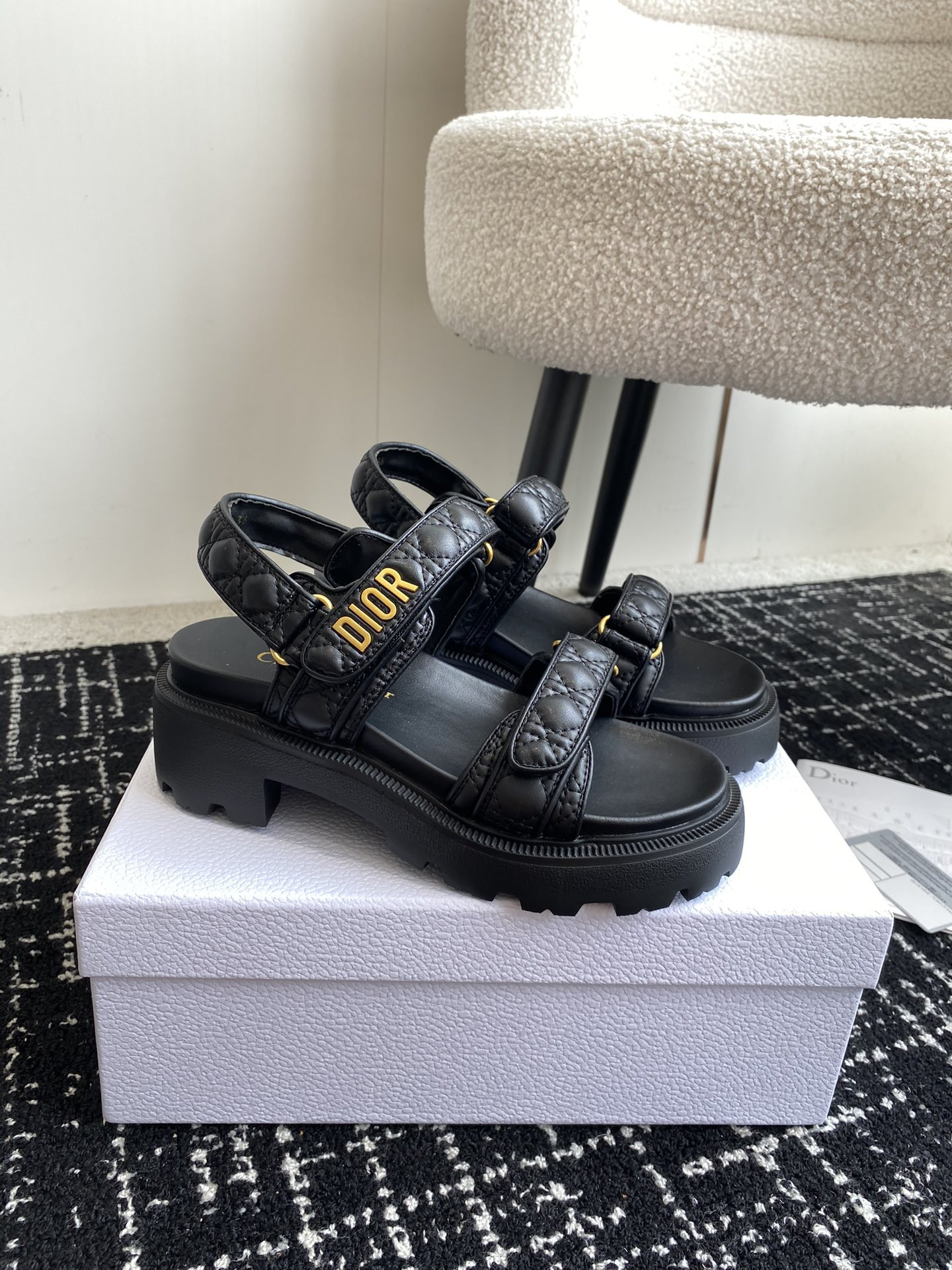 UA D10ract Platform Sandal
