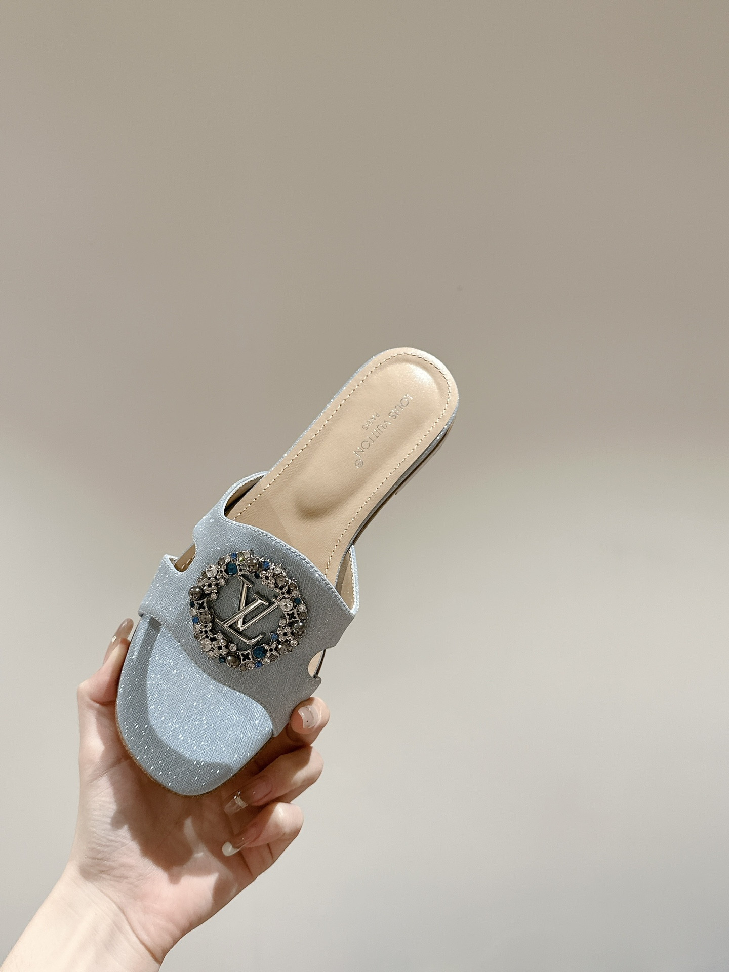 UA LV Flat Mule