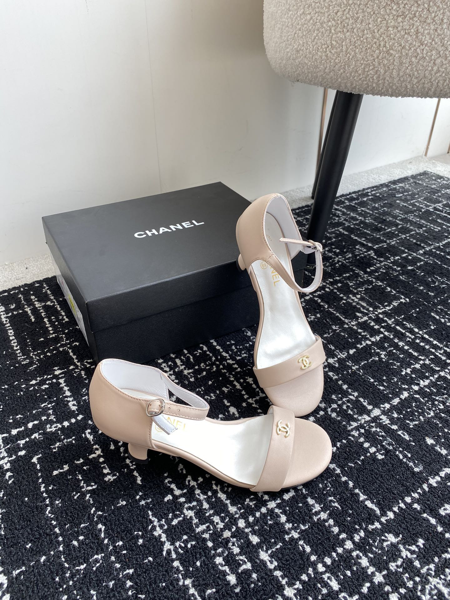 UA Ch**el  SANDALS