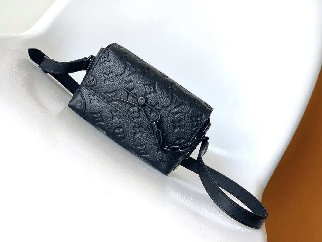 LV Steamer Wearable Wallet M81746 18×11×6.5cm