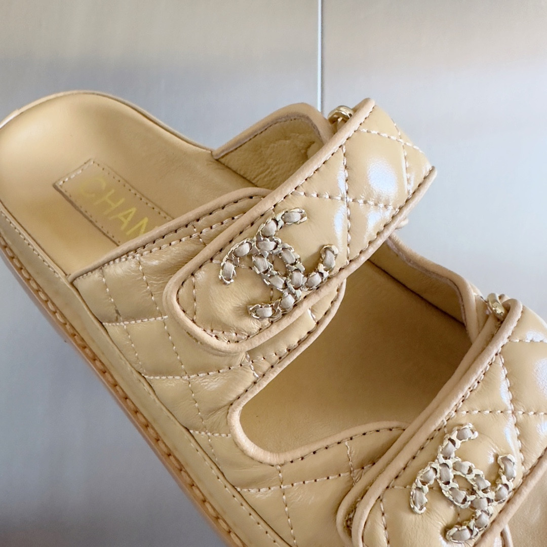 UA Ch**el SLIDES