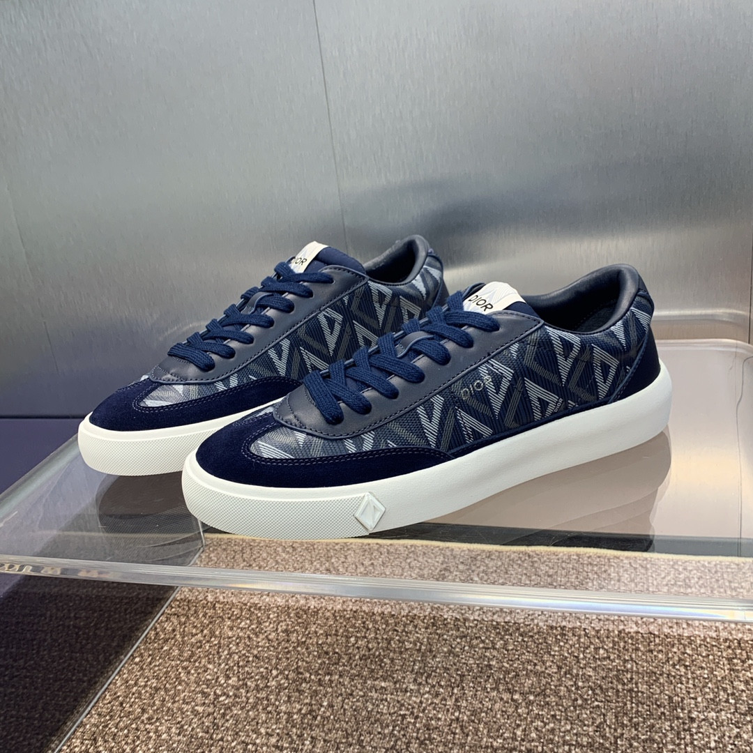 UA D10r B101 Sneaker