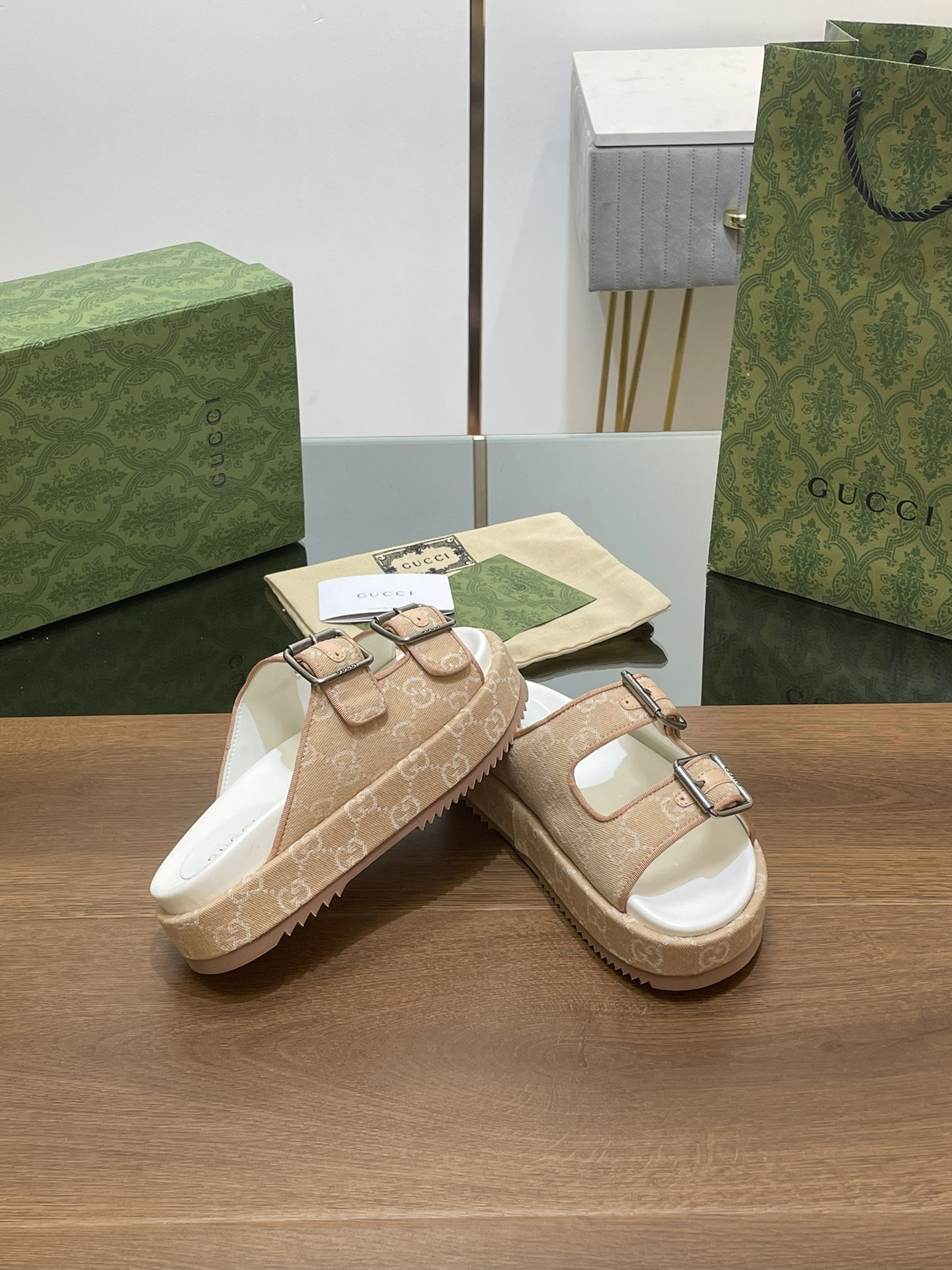 UA Gvc*1 SANDAL WITH DOUBLE G