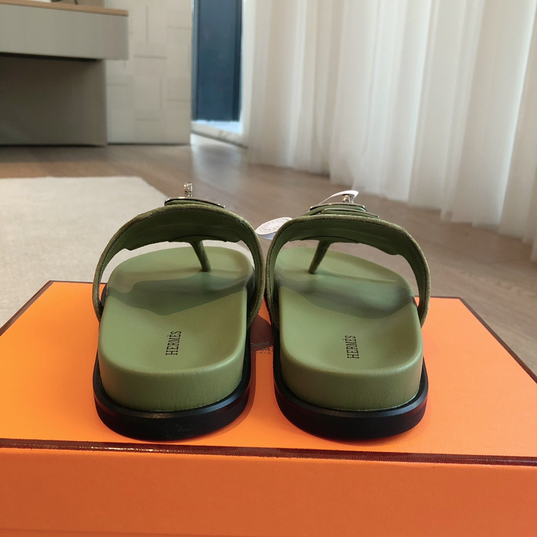 UA H**me5 Empire sandal