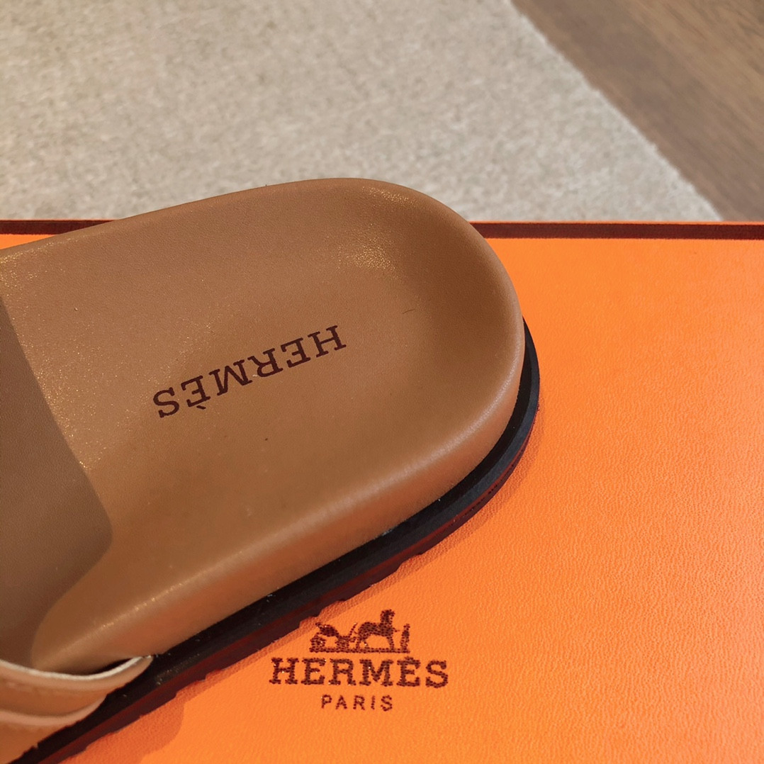 UA H**me5 Empire Sandal