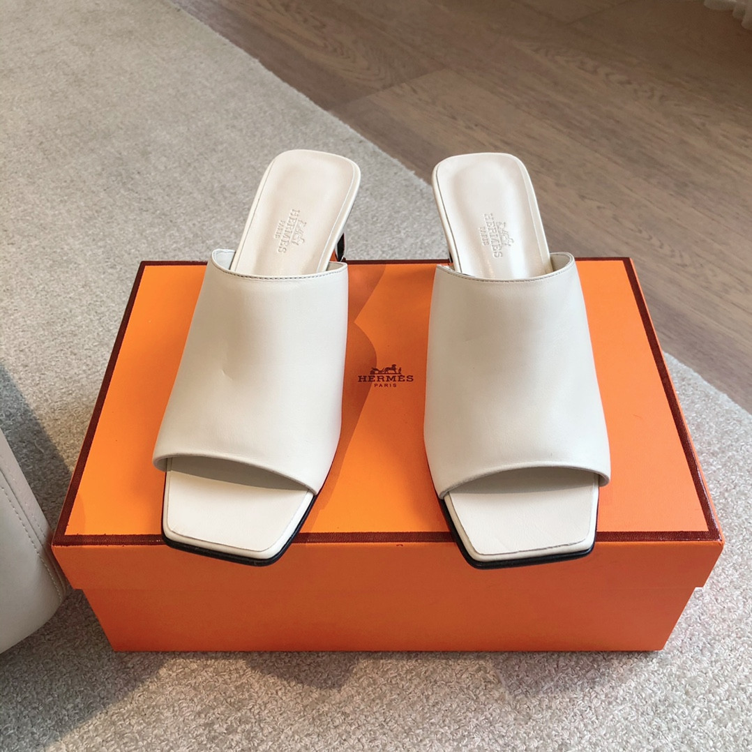 UA H**me5 Iconique 60 sandal