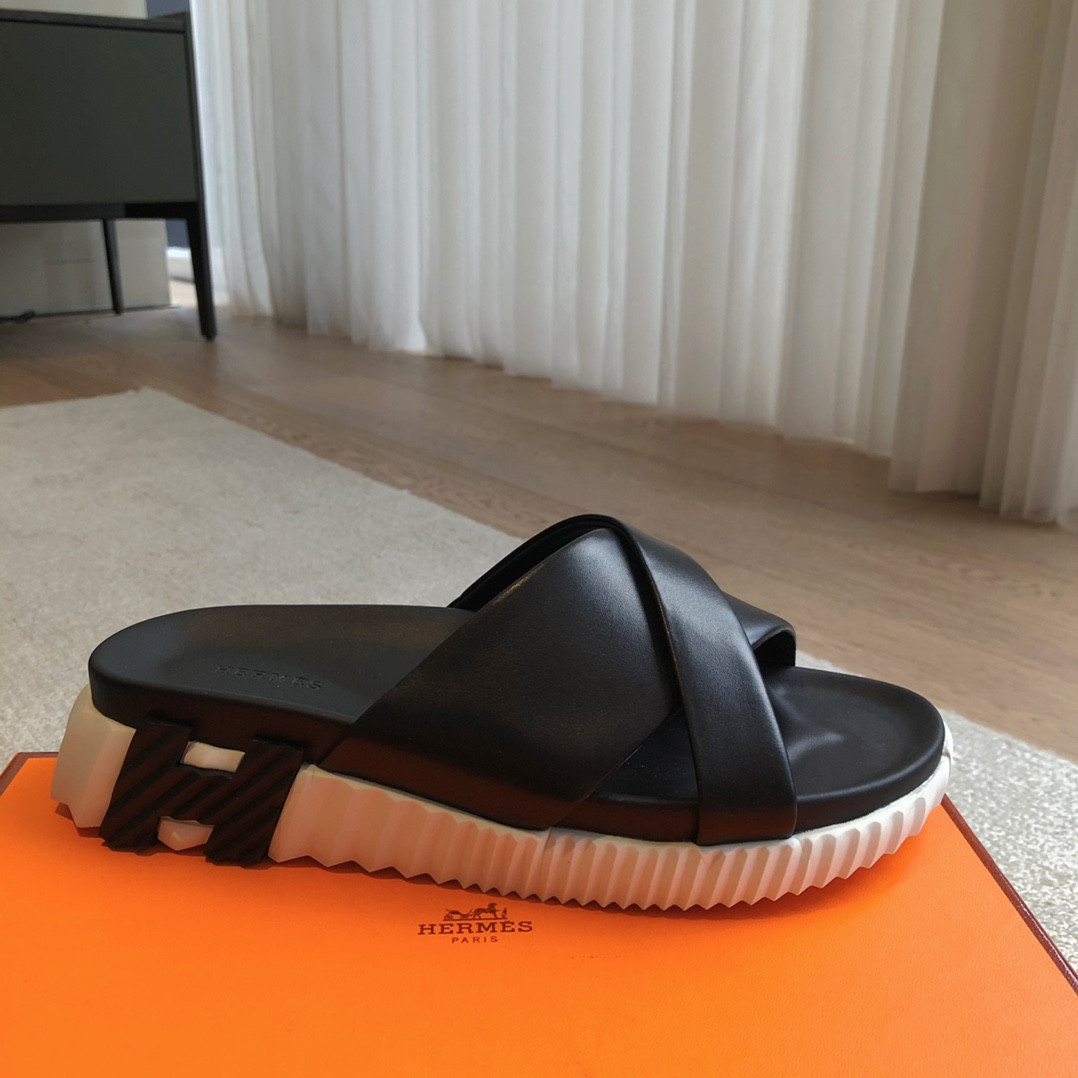 UA H**me5 Infra sandal