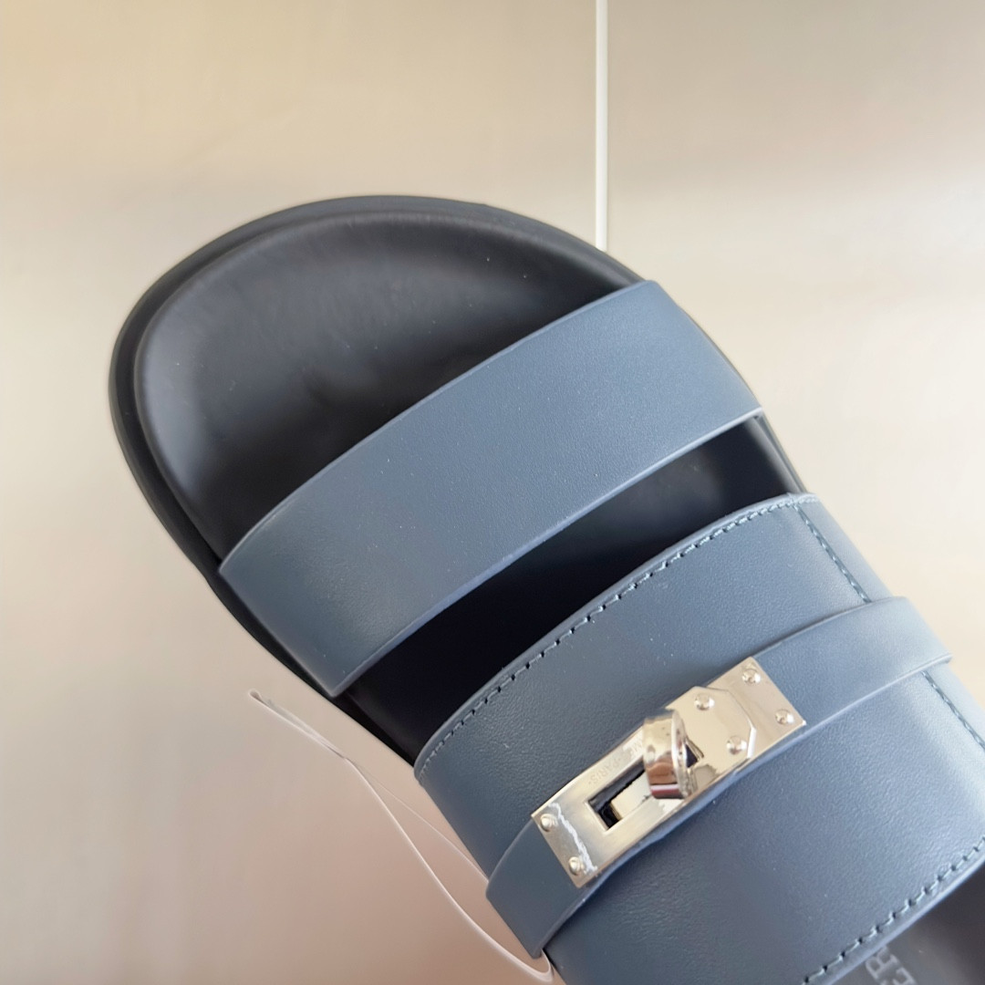 UA H**me5 Jackson sandal