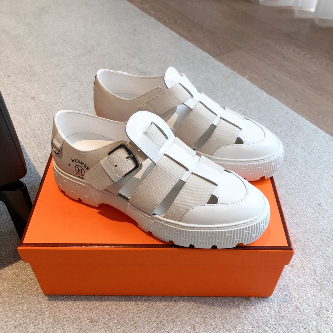 UA H**me5 Item sandal