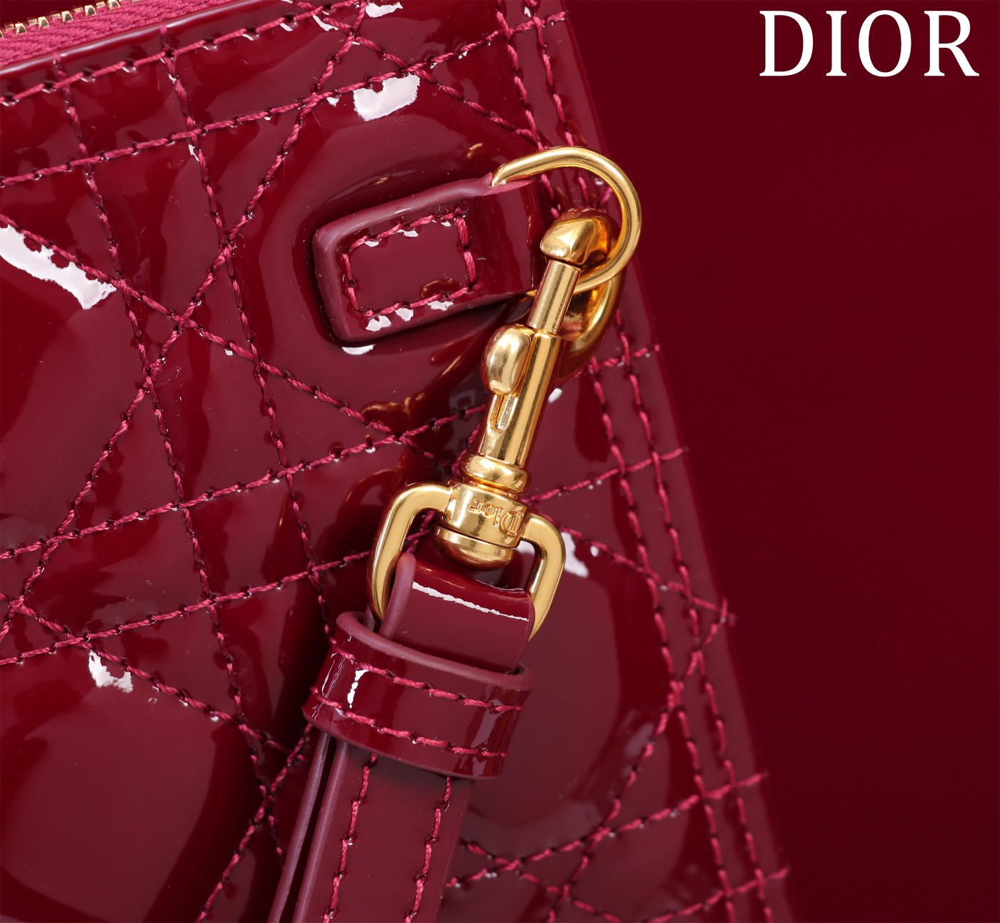 Large D10r Caro Daily Pouch 30 x 21.5 cm
