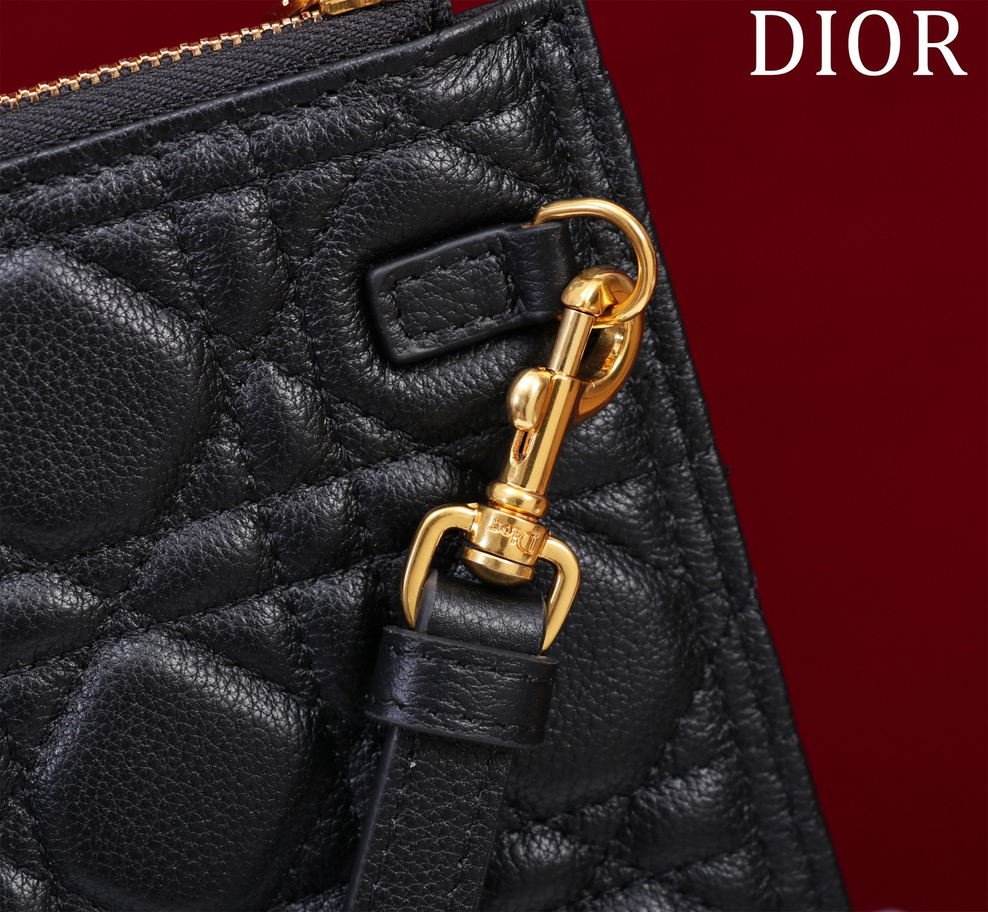 Large D10r Caro Daily Pouch 30 x 21.5 cm